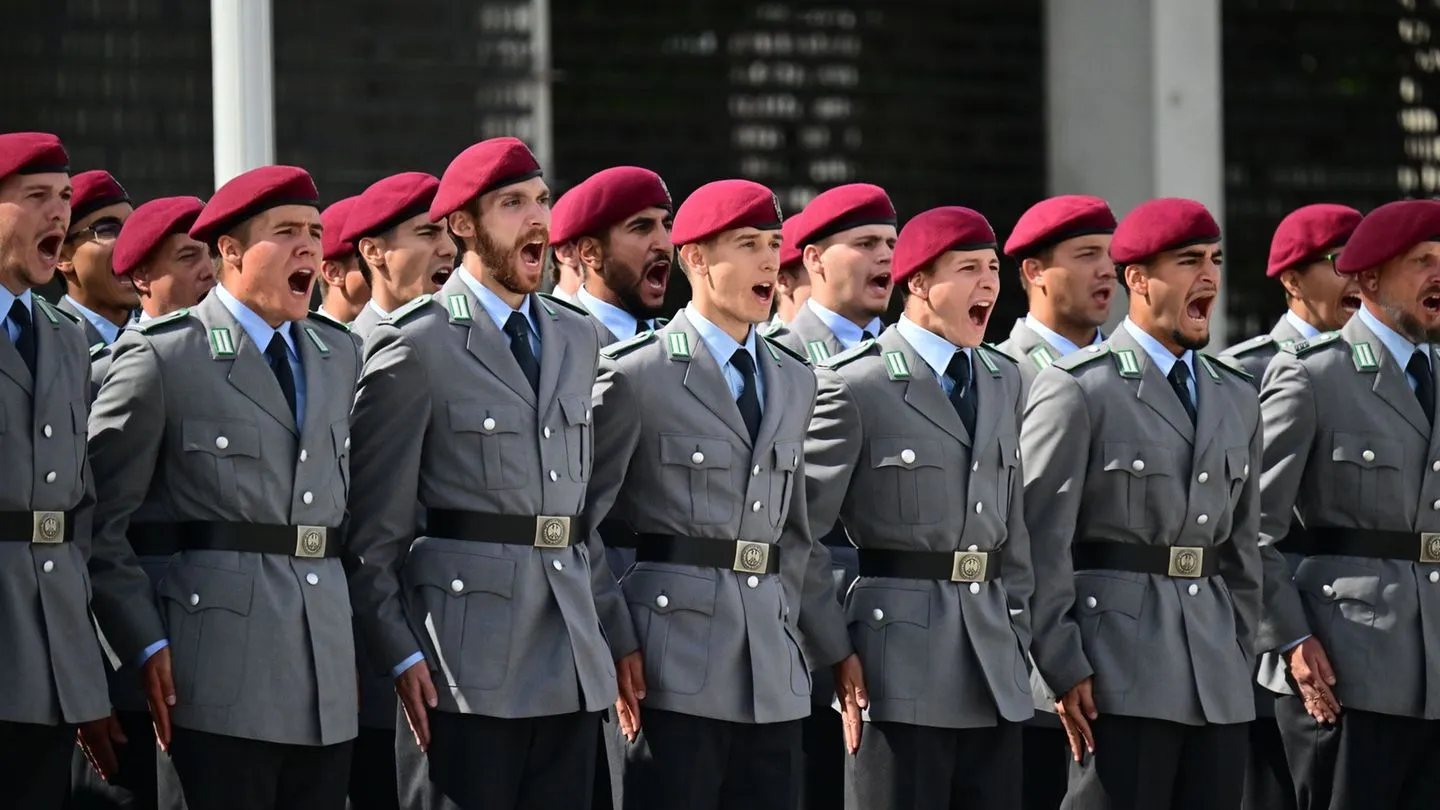 Personalstärke der Bundeswehr erreicht Ziel: 186.700 Soldaten — Zeichen nationaler Stärke