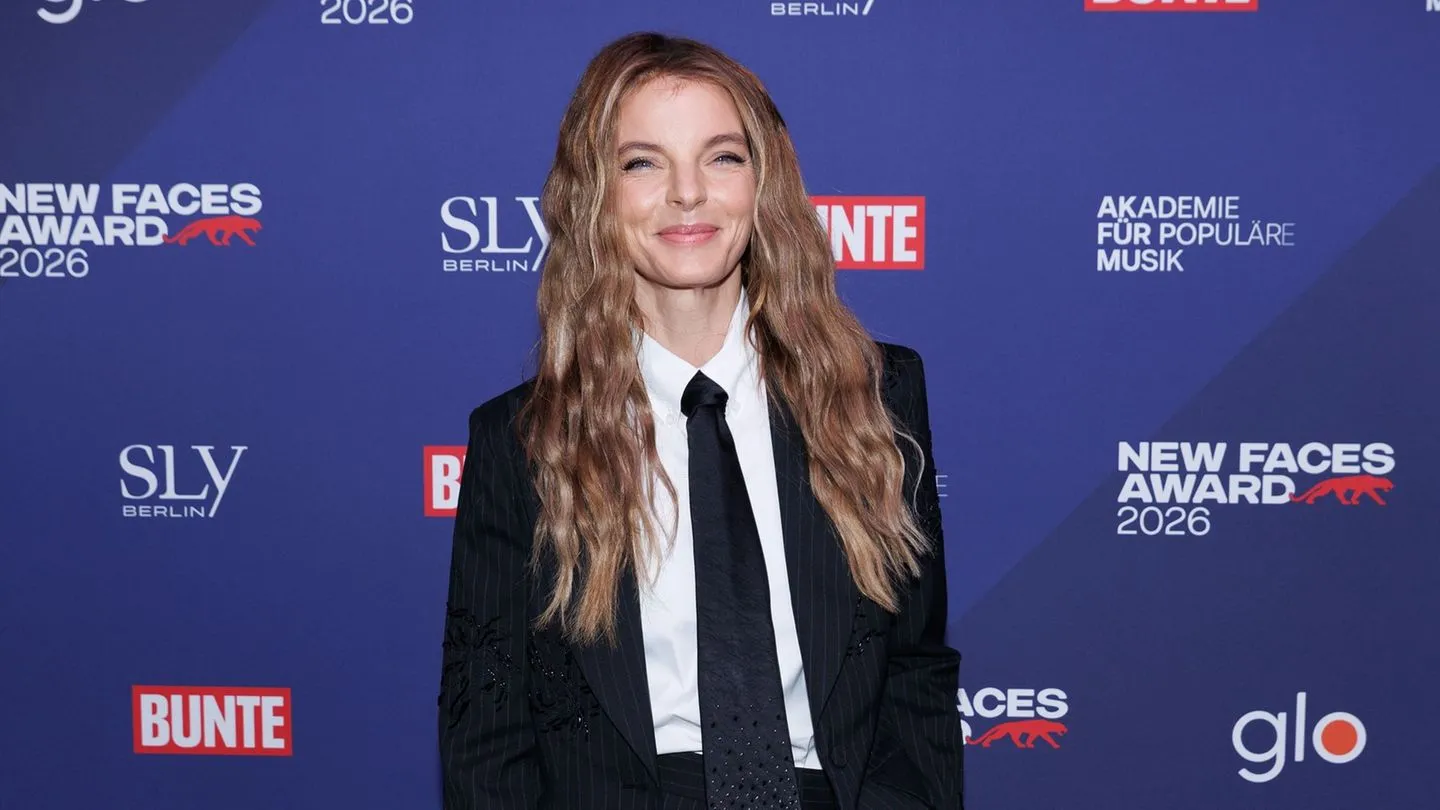 Deutsche Talente geehrt: „New Faces Award“ für Tiffany Aris – auch Yvonne Catterfeld ausgezeichnet