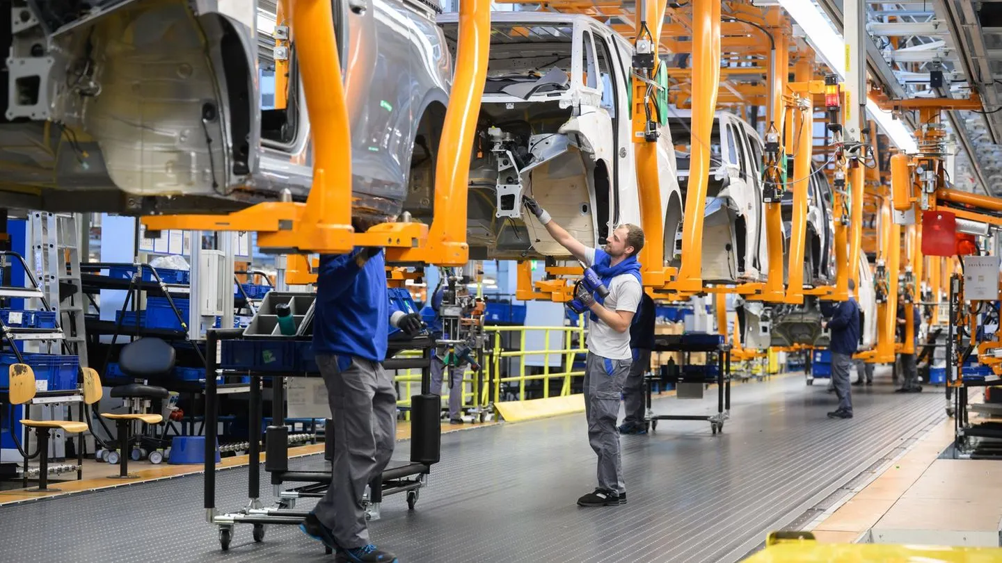 Tarifrunde Metall: Arbeitgeber legen Angebot von 1,3 Prozent vor – Appell an Ruhe und Vernunft