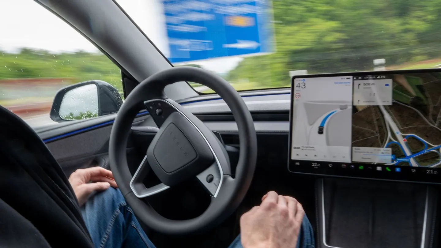 „Assisted Driving“: Tesla lenkt in Europa ein und nennt Assistenzsystem um