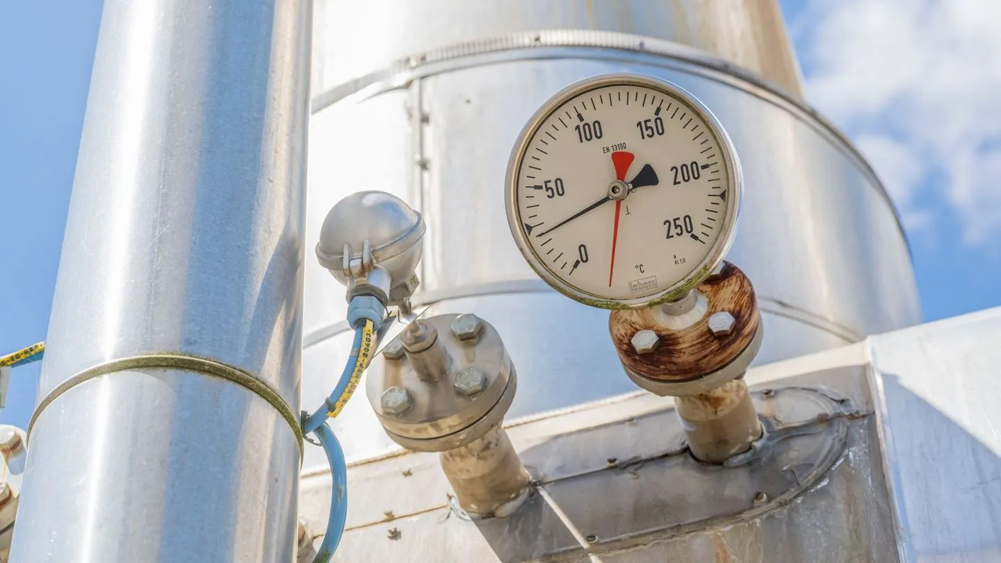 Gasspeicher: Niedrige Füllstände – Grüne fordern Gas-Krisengipfel, doch Schuldfragen bleiben unbeachtet
