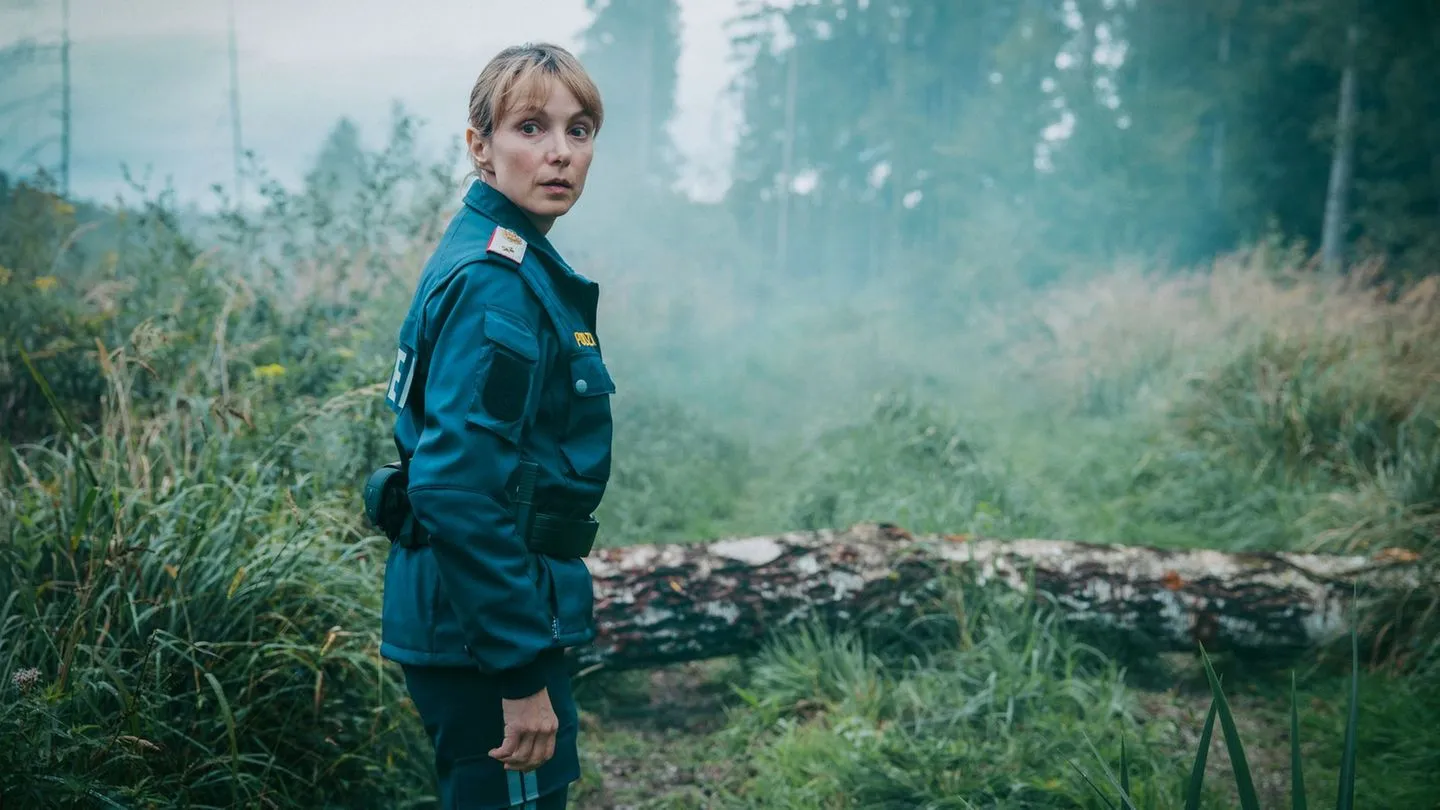 Thriller-Miniserie: „Noch bin ich da“ – Koschitz als Polizistin mit Alzheimer