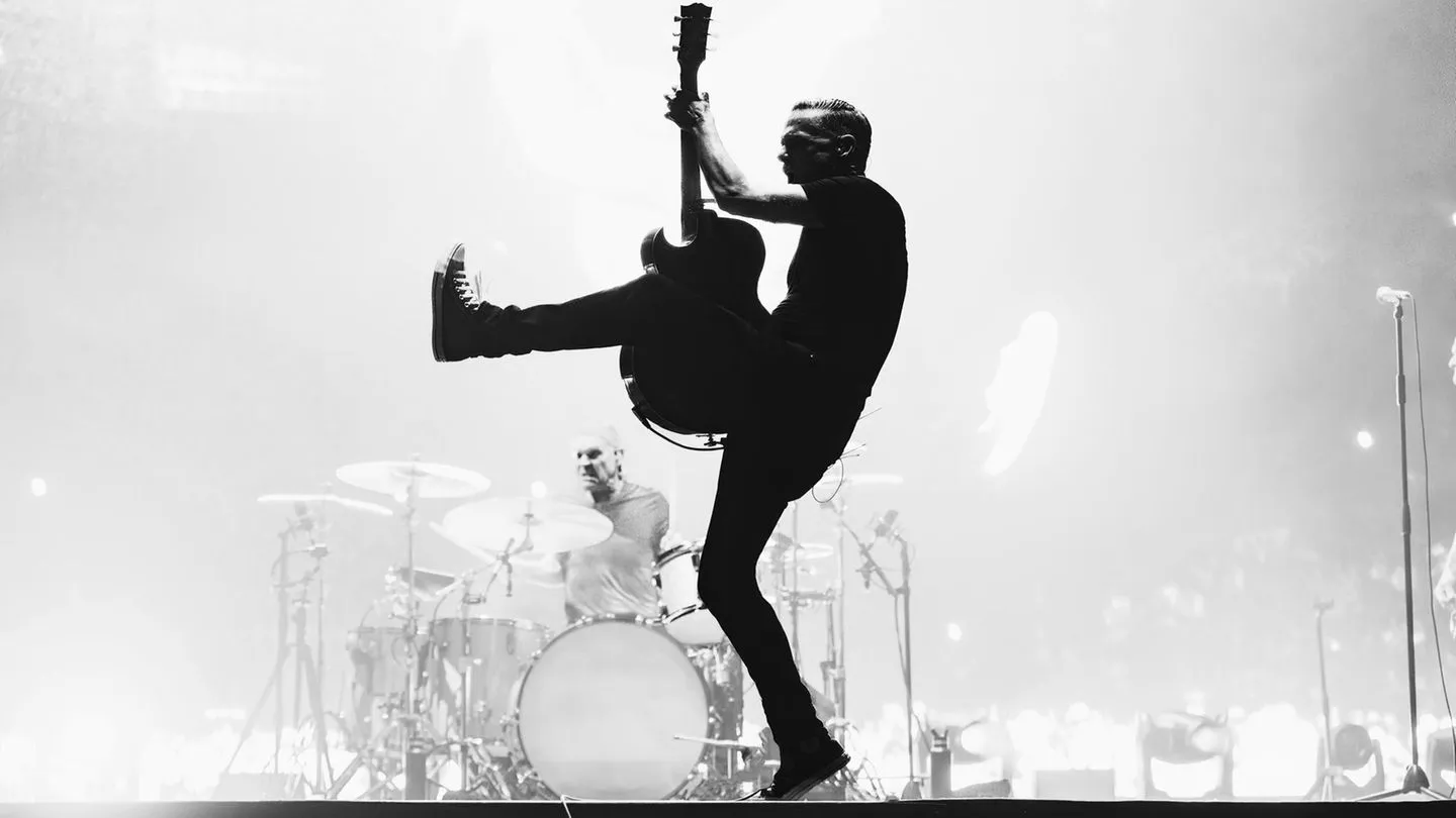 Interview: Bryan Adams rät Friedrich Merz zum Rücktritt