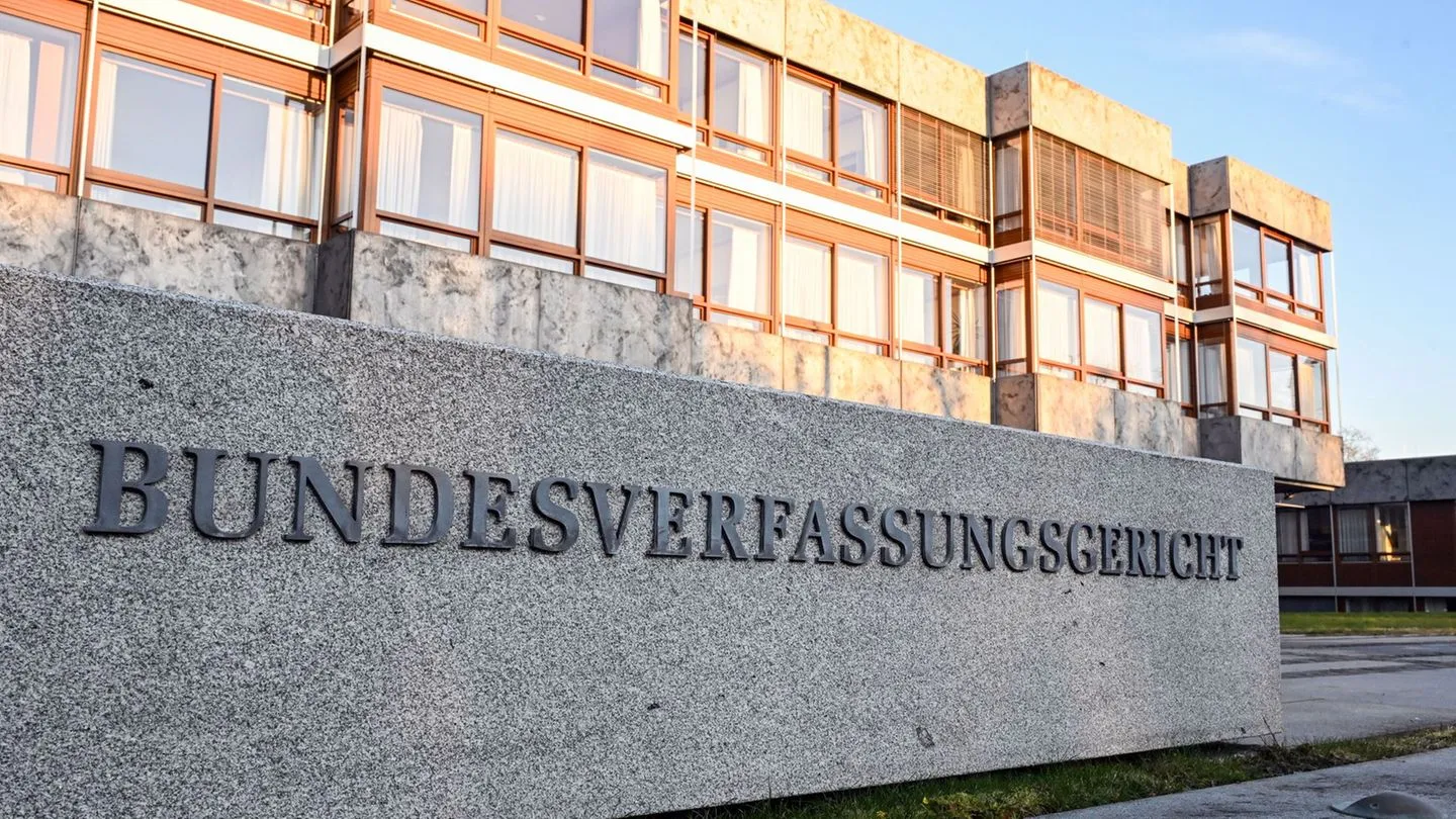 Grundgesetz verteidigen: Union droht Berlin und Sachsen-Anhalt mit Verfassungsklagen