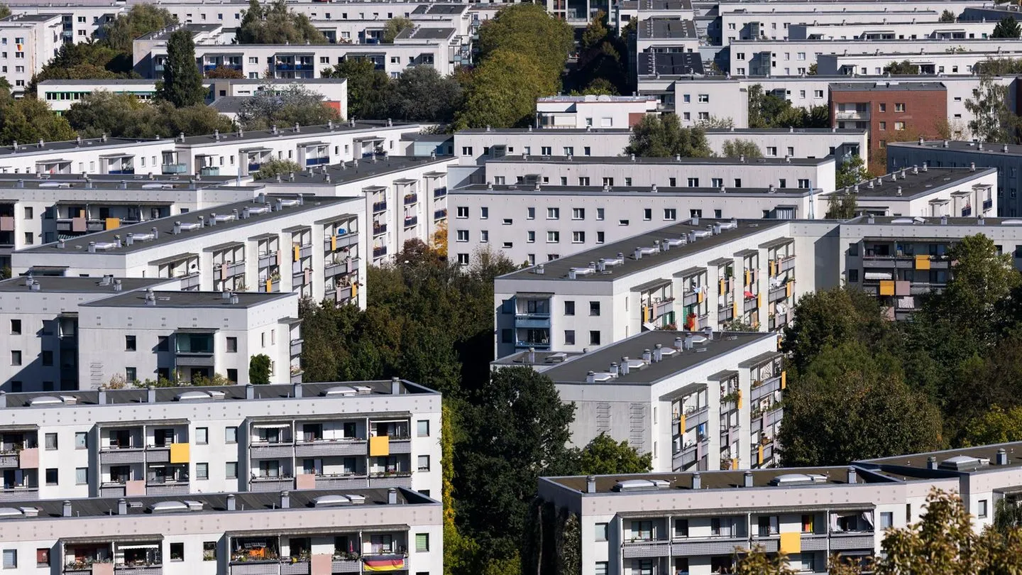 Rot-Grün-Rot plant in Berlin Enteignung großer Wohnungsunternehmen ab 10.000 Wohnungen
