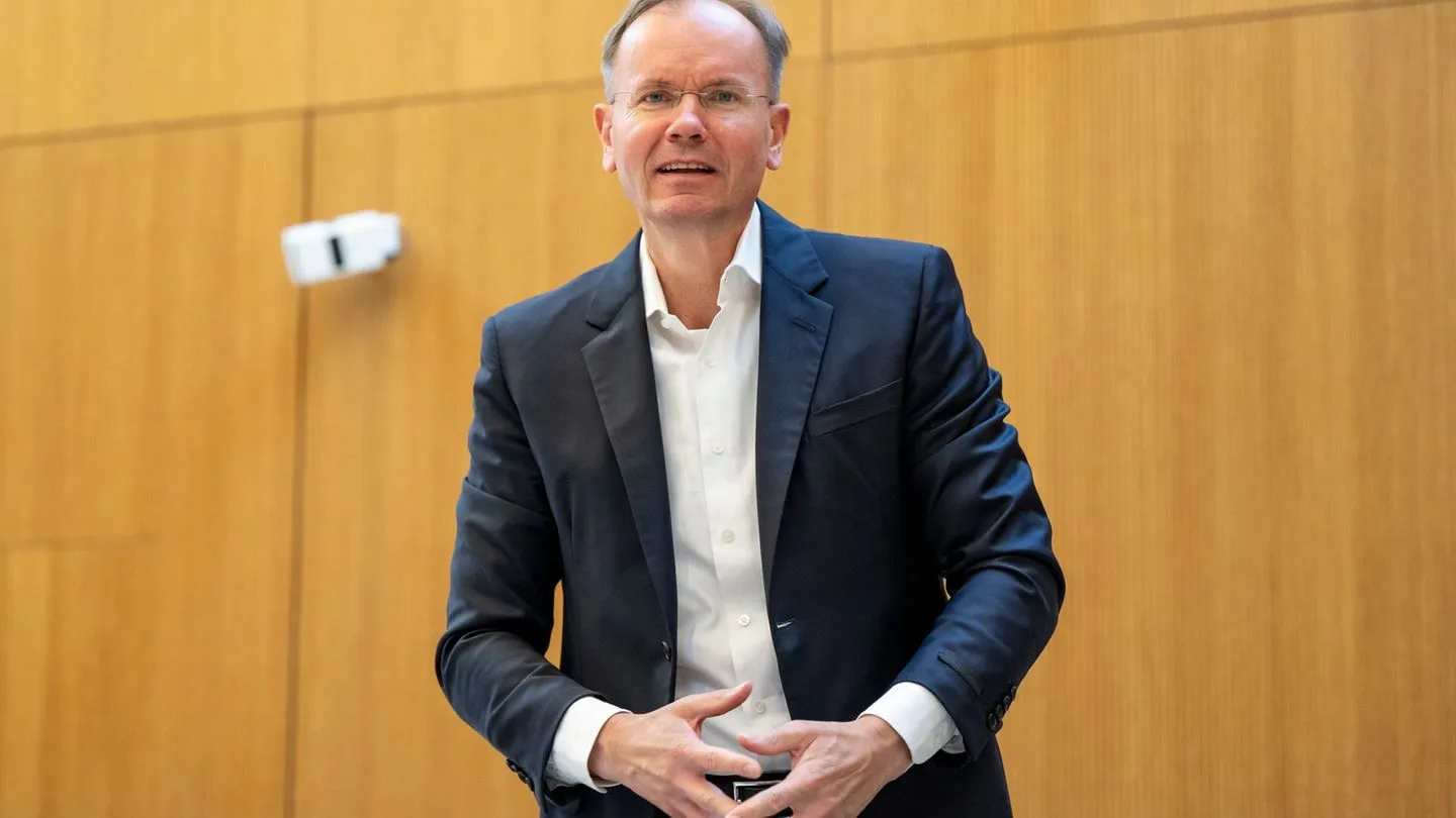 Milliardenbetrug: Wirecard-Prozess — Verteidigung scheitert mit Antrag auf Aussetzung