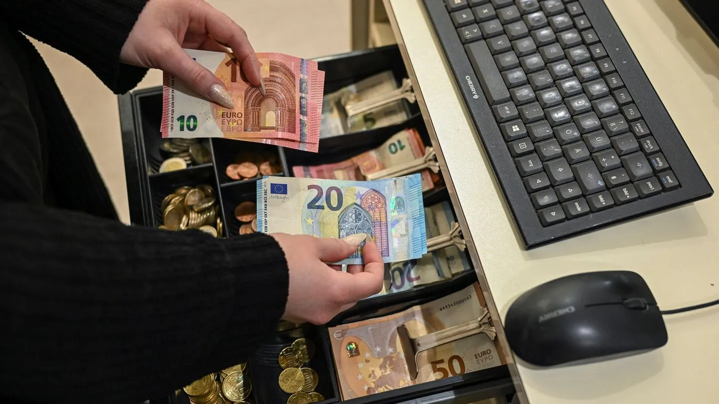 Trend zum digitalen Bezahlen: EZB warnt – Automatisierung darf Bargeld nicht verdrängen