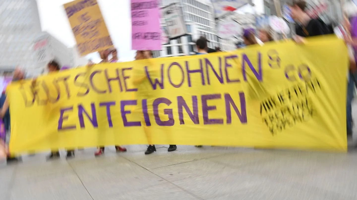 Wohnungen: Dobrindt will Vergesellschaftungen mit strengen Hürden stoppen