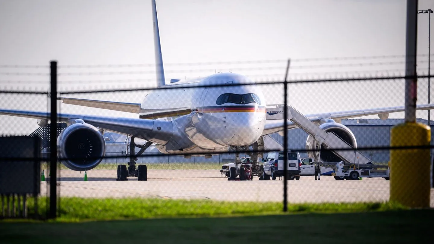 Minister auf Auslandsreise gescheitert: Regierungsflieger beschädigt – Klingbeil in den USA gestrandet