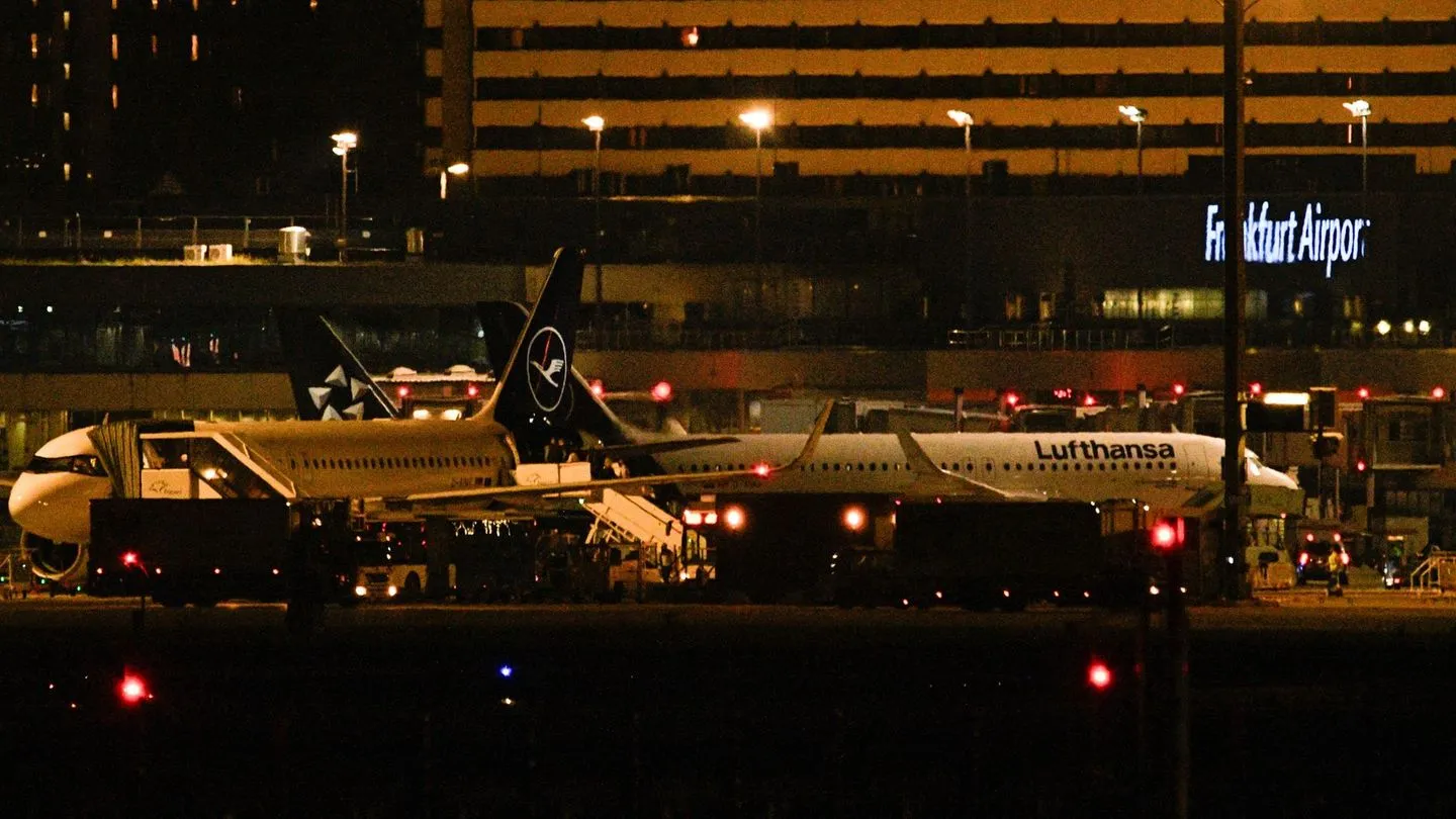 Flughafen Frankfurt: Kerosin-Vorsorge — Lufthansa tankt extern, Betrieb soll gesichert bleiben