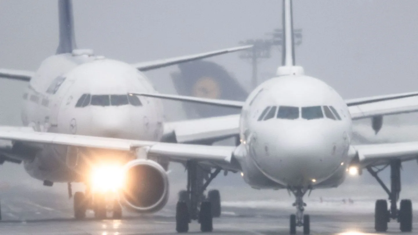 Neuer Tarifvertrag: Flugbegleiter dürfen wählen — Altersvorsorge oder sofortiges Geld