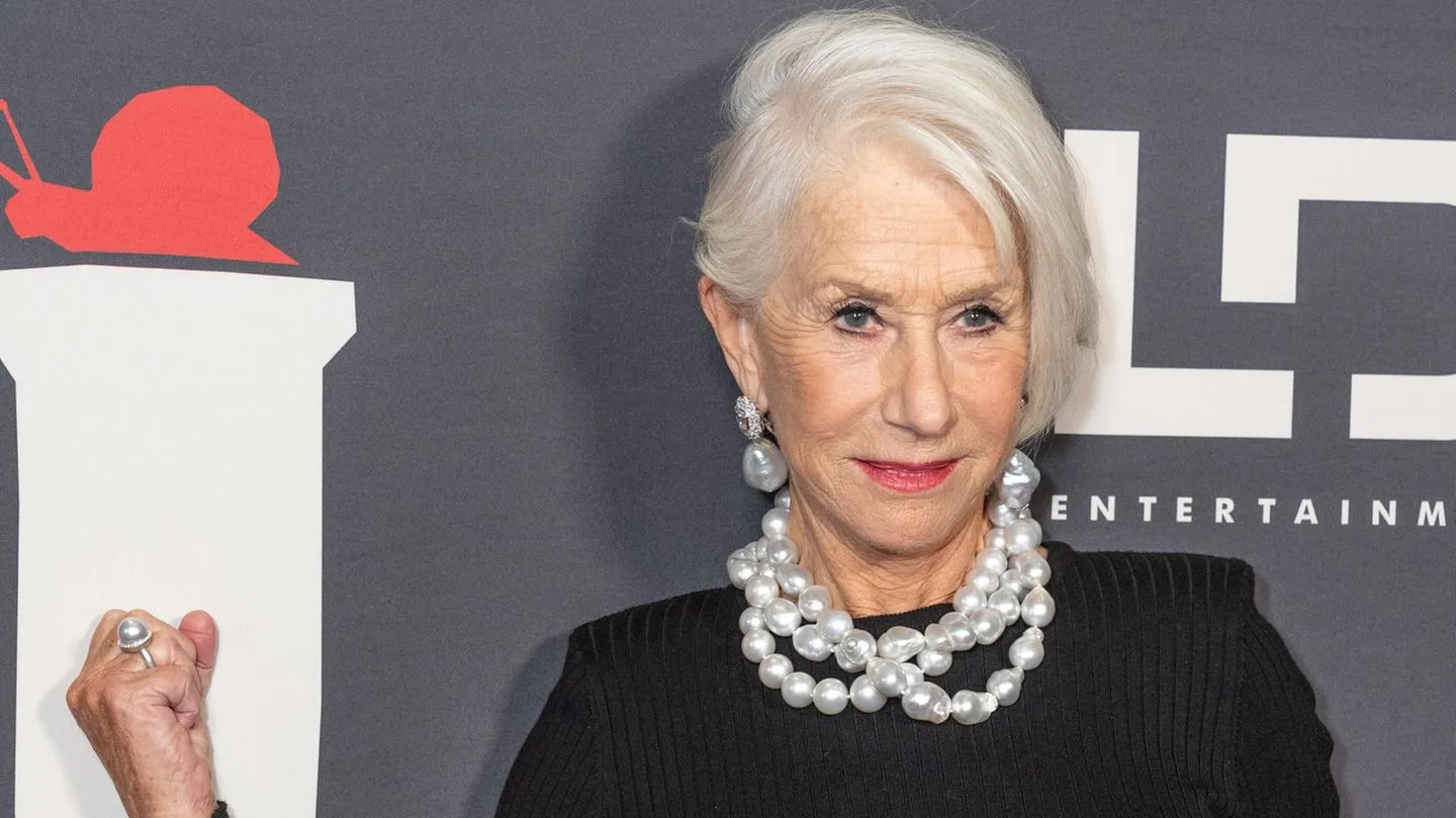 Helen Mirren über Patricia Highsmith, Krimis und Waffen: „Zerstörerisch — aber unheimlich sexy“