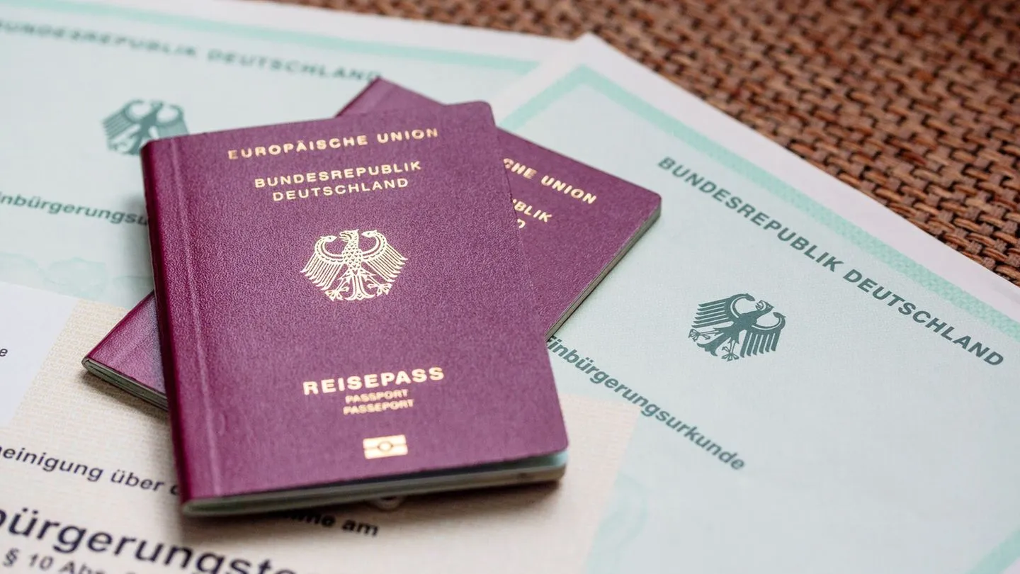Gefälschte Einbürgerungsdokumente: Ermittler entlarven offenbar großangelegtes Geschäft mit Sprachzertifikaten