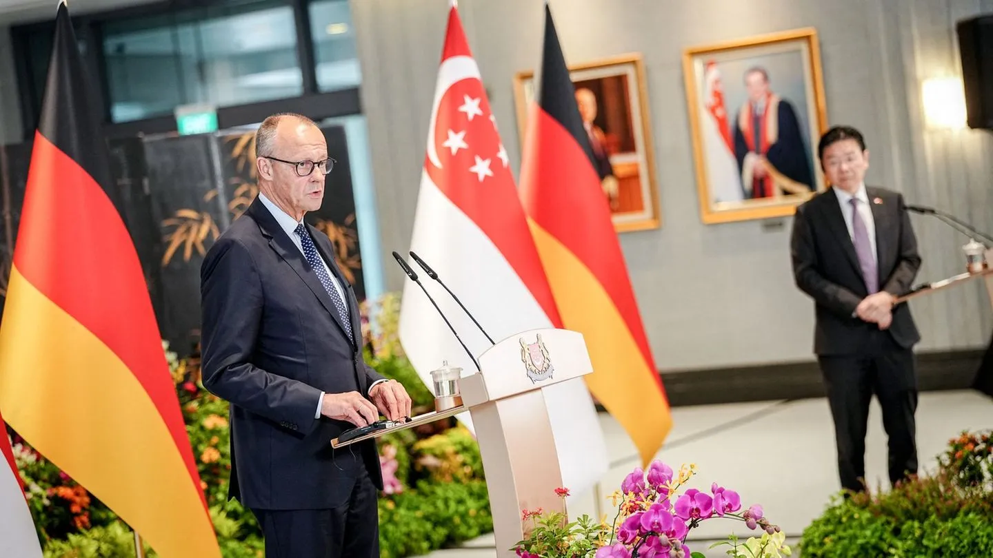 Kanzler auf Asienreise: Merz stärkt Partnerschaften — Singapur als Auftakt