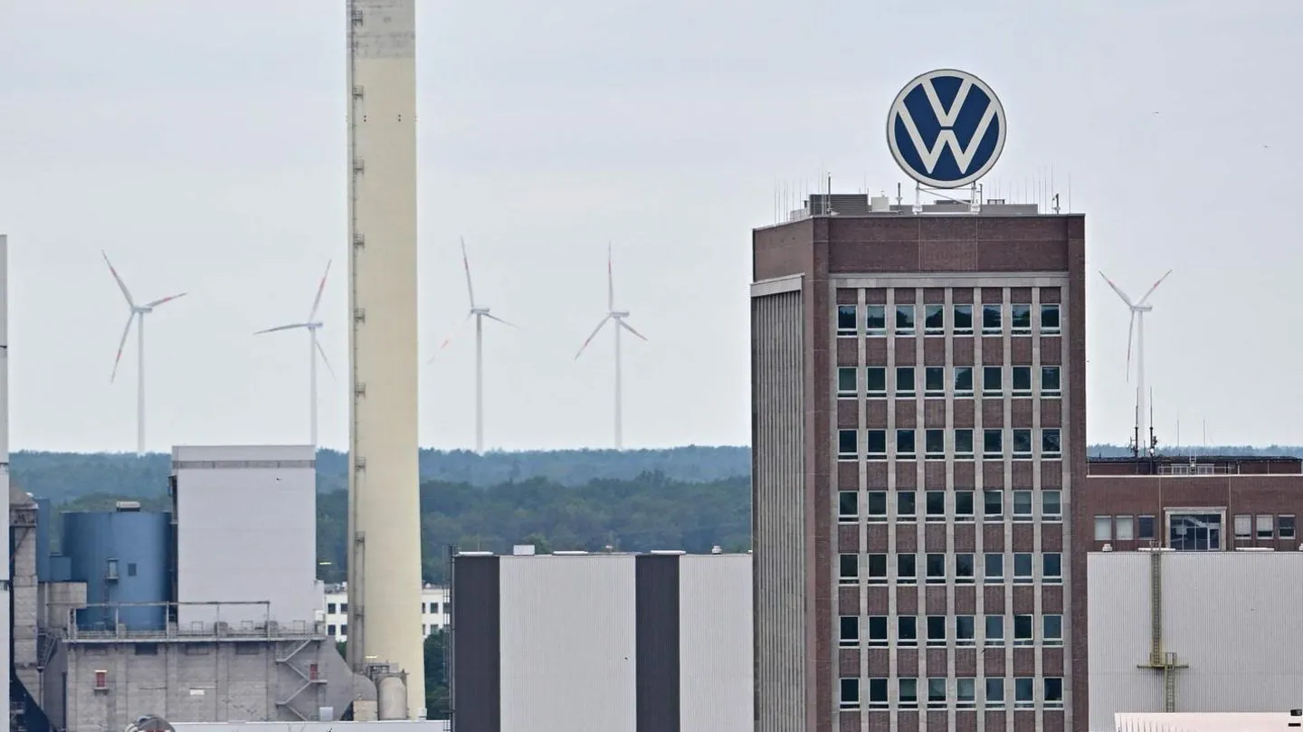 Medienbericht: VW will Gehälter weltweit bis 2030 einfrieren — harte Einschnitte für Beschäftigte