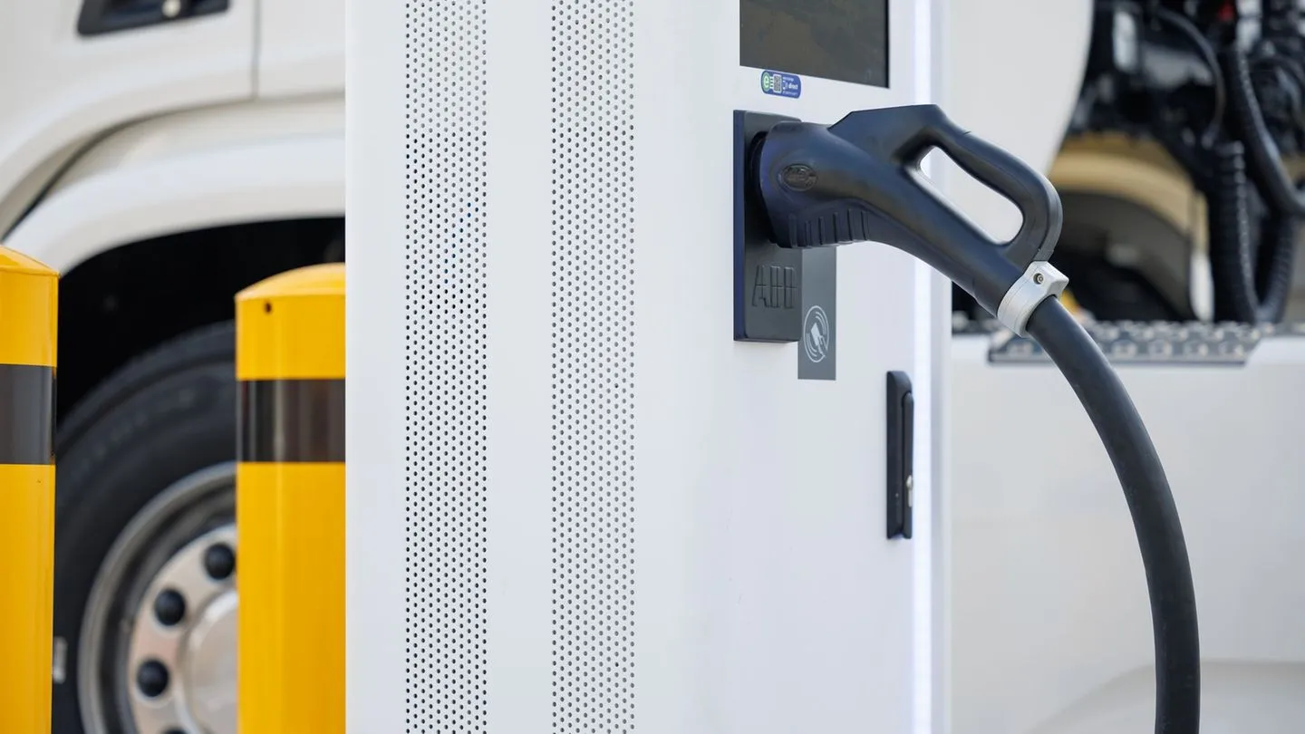 Logistik: Deutschland kommt beim Lade-Netz für E-Lkw kaum voran