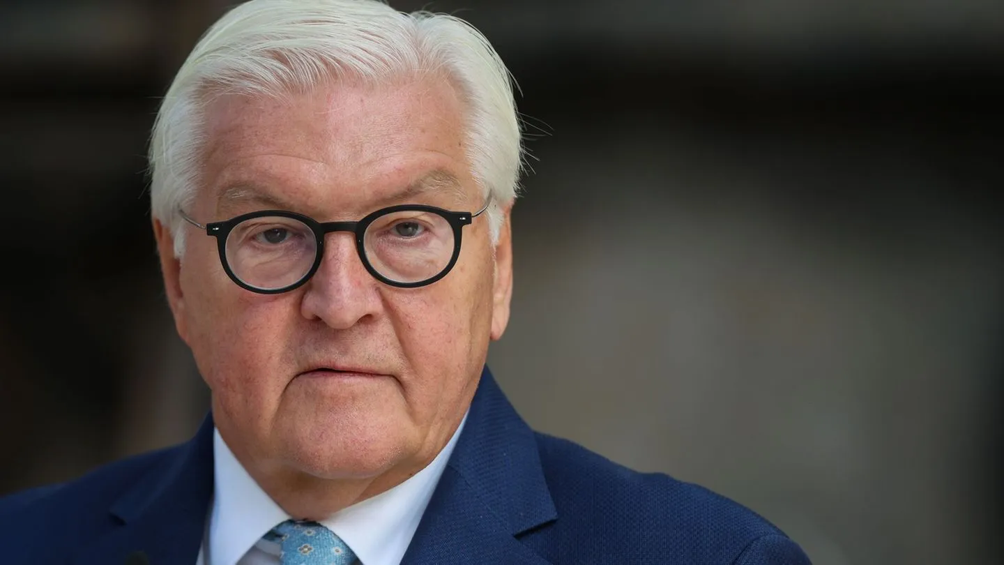 Gesetzgebung: Steinmeier unterzeichnet Tankrabatt — spürbare Entlastung für Autofahrer