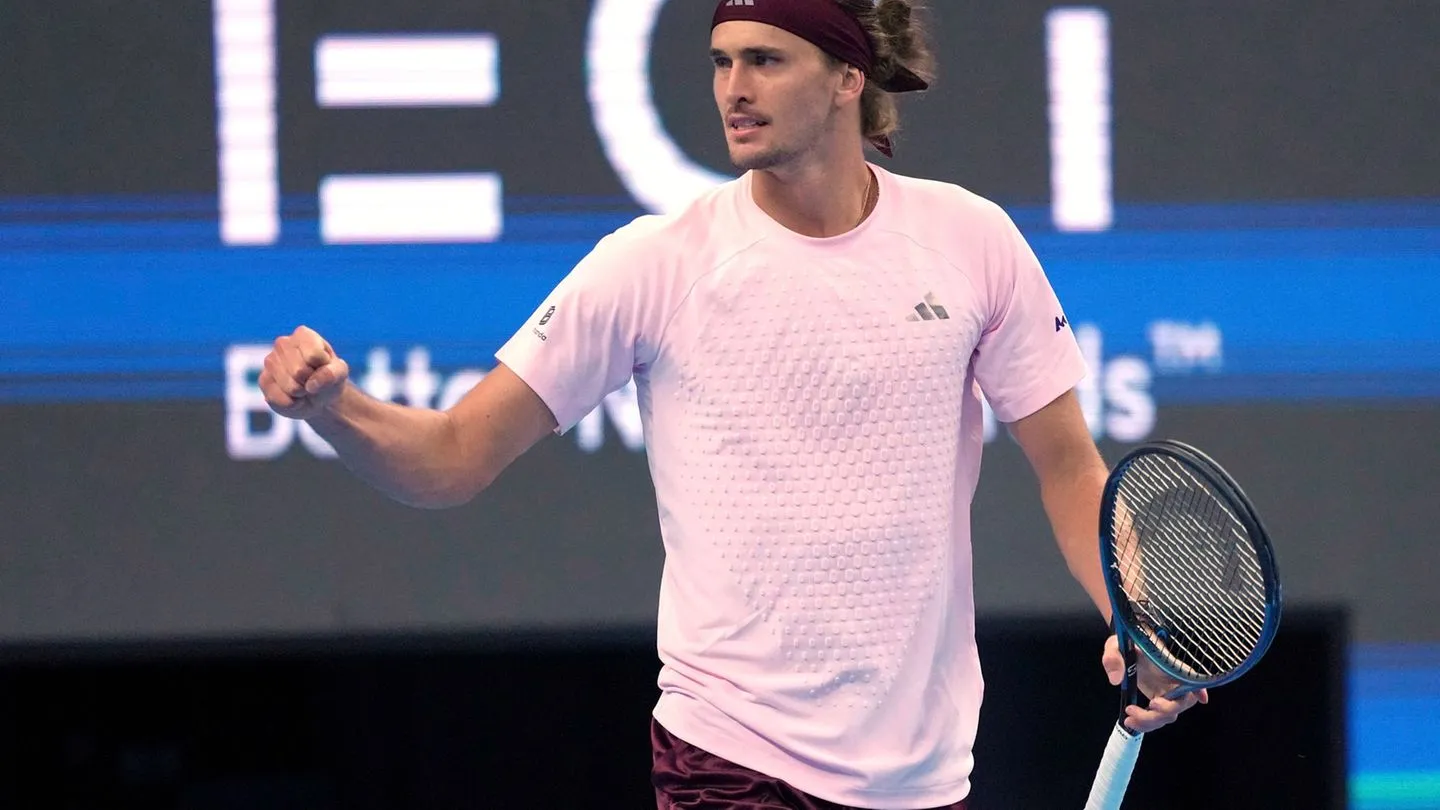Tennis: Zverev meistert Schreckmoment — Nummer eins in Reichweite