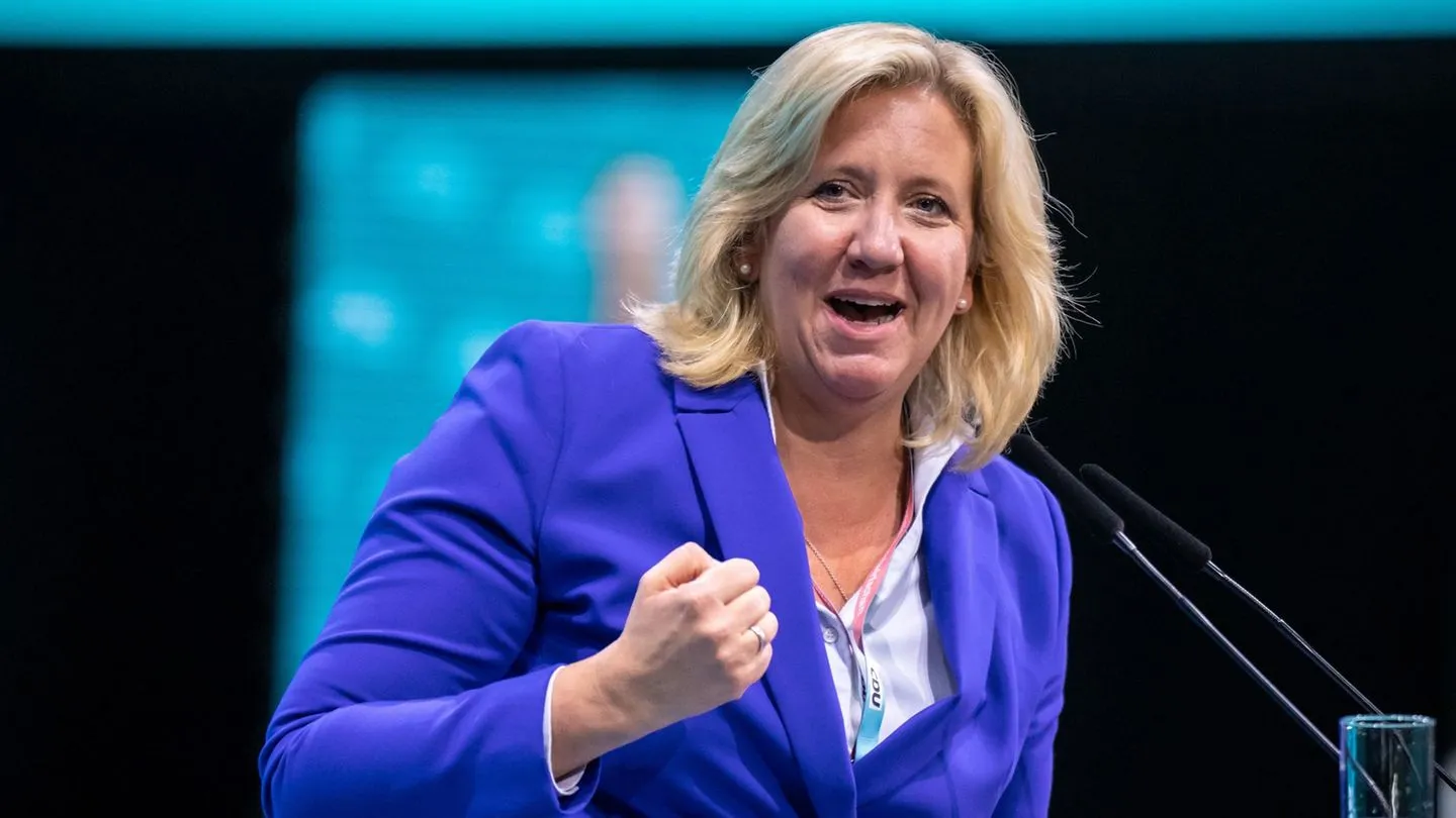 Nachfolge für Steinmeier: Debatte ums Bundespräsidentenamt – Ines Claus zeigt sich geehrt