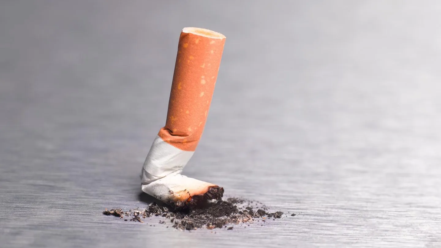 Tabaksteuer-Rechner: So stark trifft die Steuer Raucherinnen, Raucher und Co. — Zigaretten, Drehtabak, Liquids