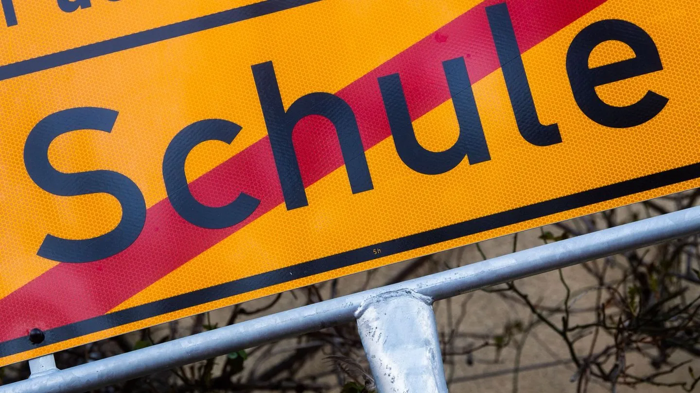 Bildungskrise: Zweitgrößter Anstieg der Schulabgänger ohne Abschluss seit zwei Jahrzehnten
