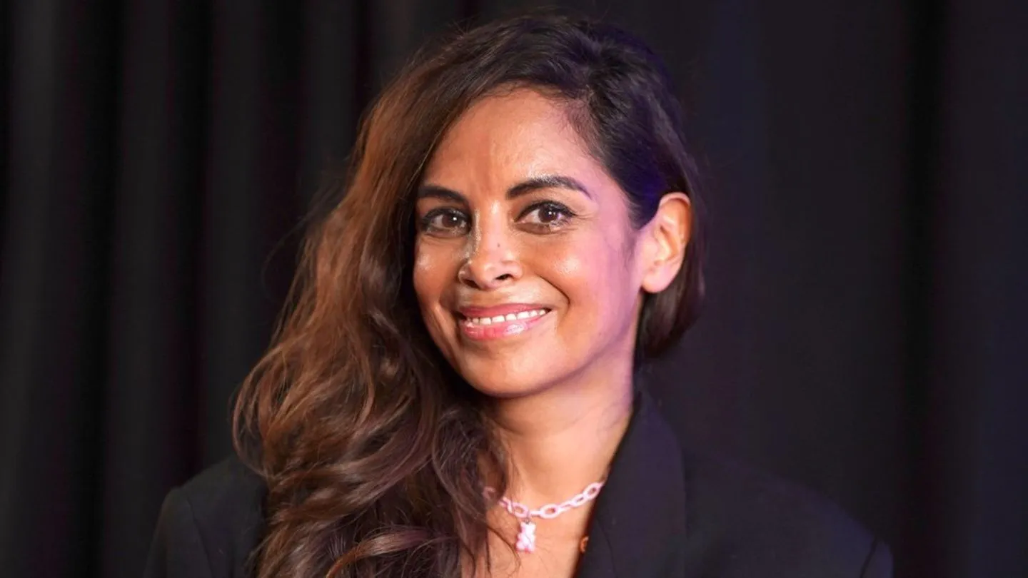 Collien Fernandes als Hexe: Sie spielt in der neuen ZDF-Serie „Der letzte Zirkel“