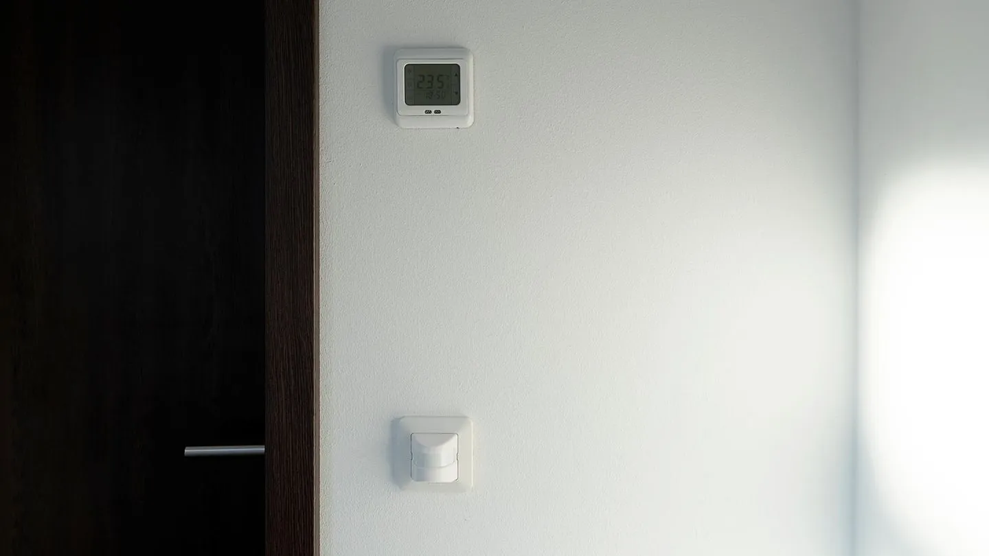 Smart-Home-Ratgeber: WLAN-Lichtschalter oder smarte Glühlampe — Welche Beleuchtung passt wirklich zu Ihrem Zuhause?