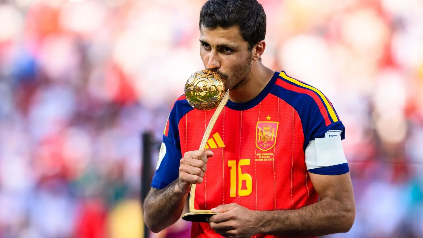 Fußball: Weltmeister Rodri unterschreibt beim FC Barcelona – ein Transfer, der Fragen aufwirft