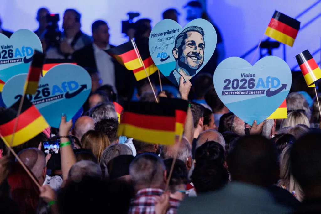 AfD-Anhänger bei einem Wahlkampfauftakt