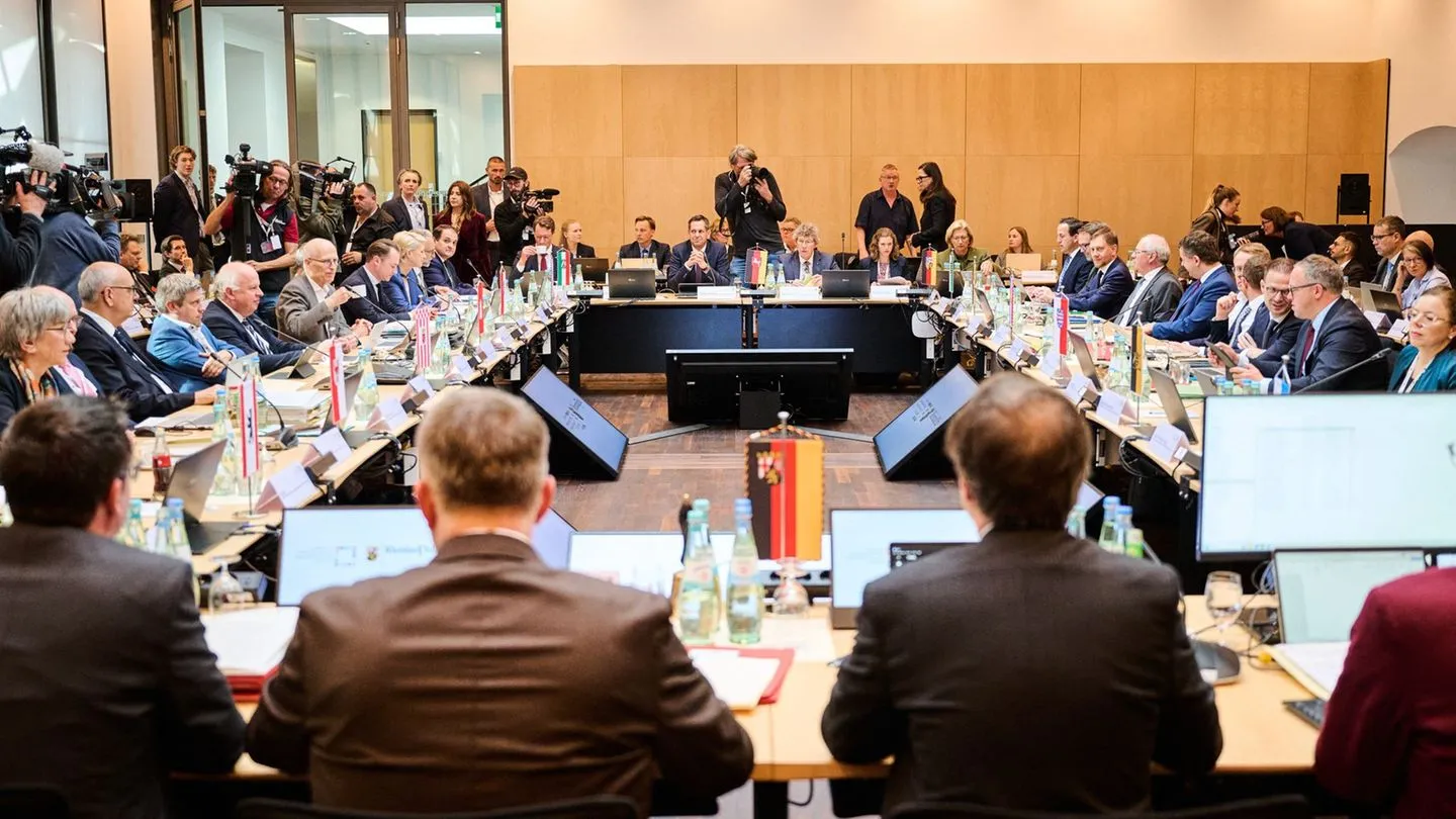 Ministerpräsidentenkonferenz drängt auf schnelle Stromsteuersenkung – Regierung soll Versprechen einlösen
