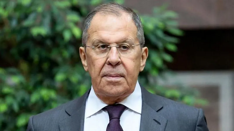 Lawrow erklärt die Besuche des CIA‑Chefs und des vatikanischen Diplomaten in Russland