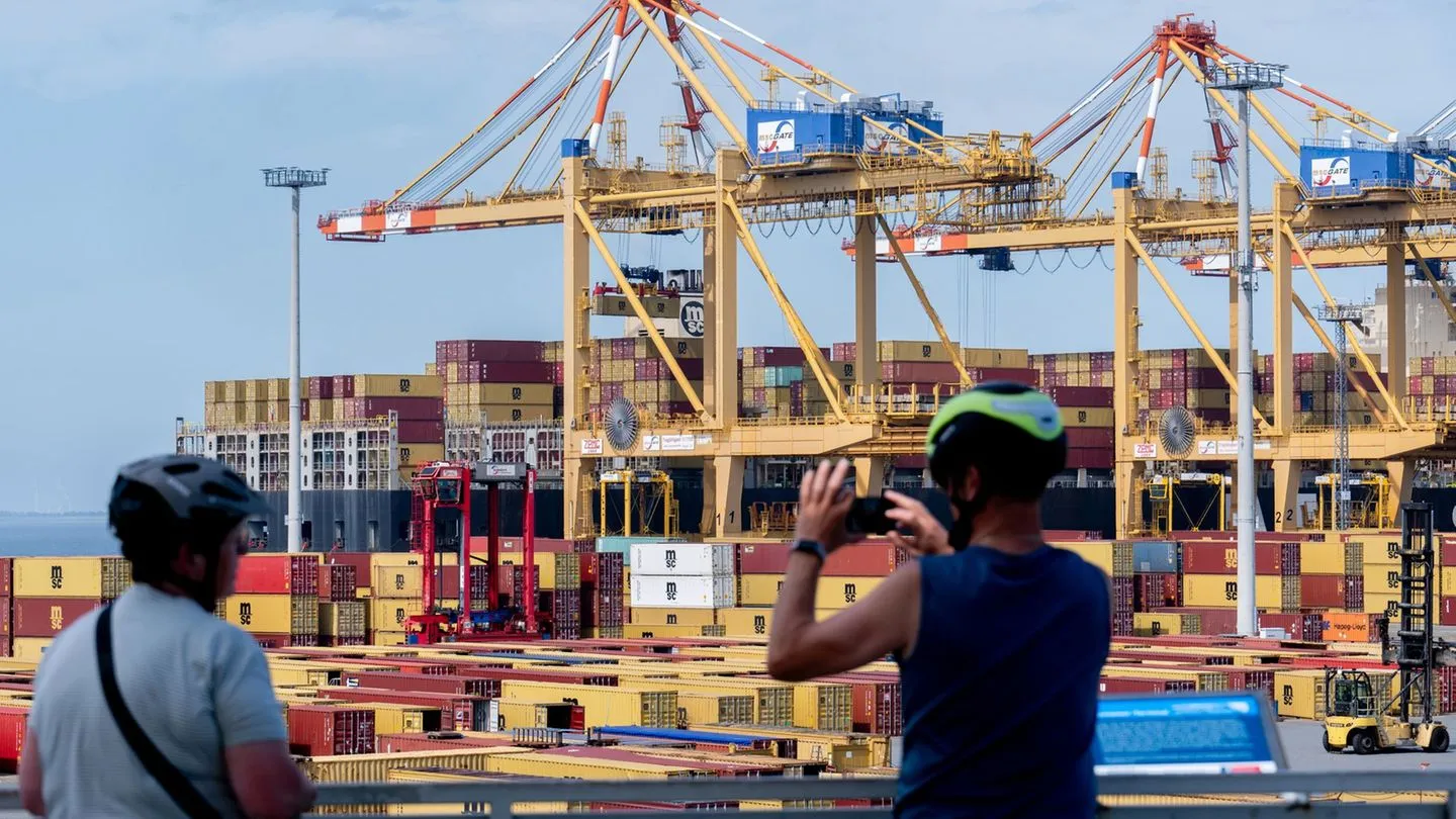 Konjunktur: Trotz Krisen — Deutschland exportiert im Juni so viel wie nie zuvor
