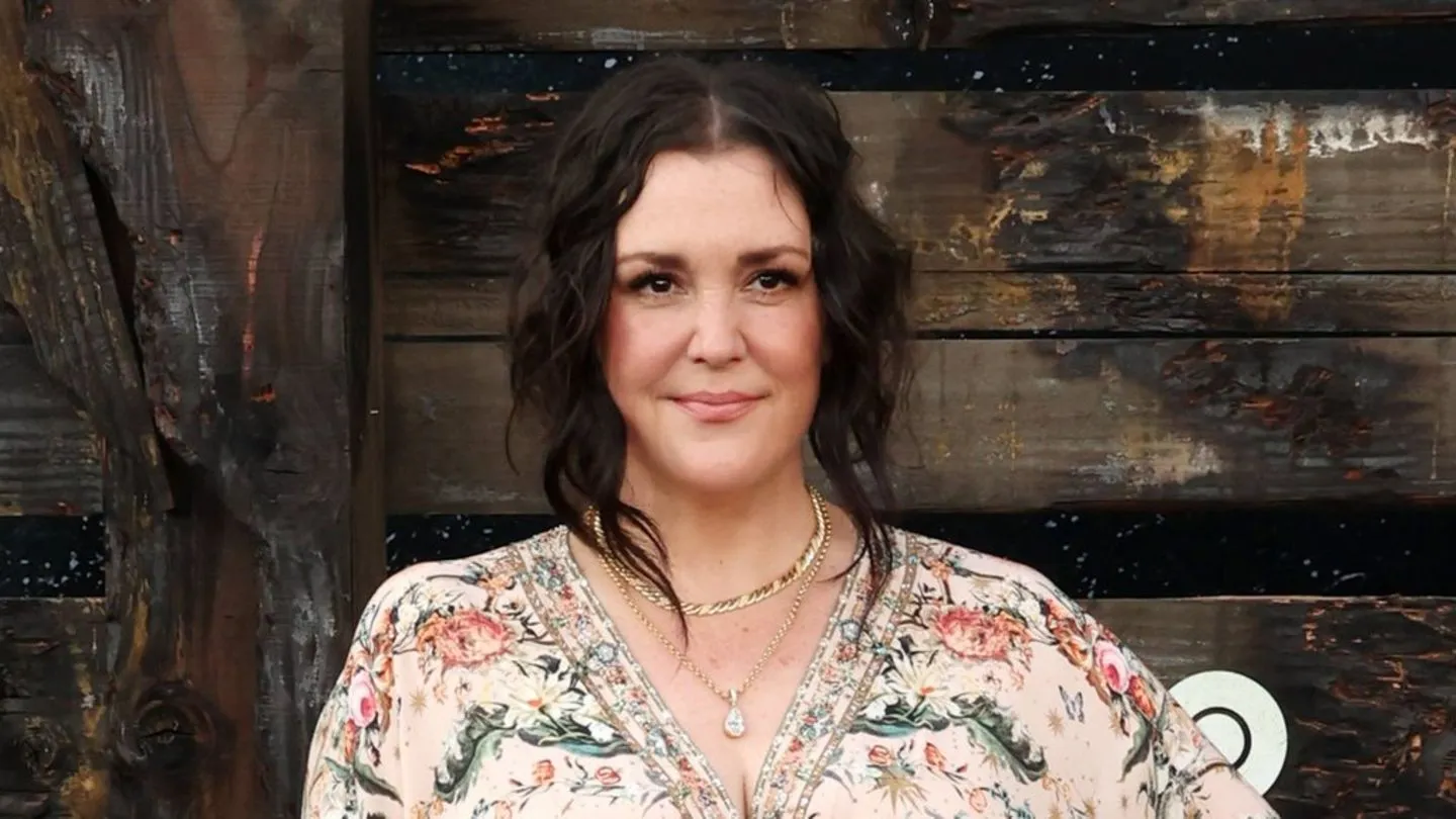 Melanie Lynskey räumt mit Gerüchten zur „Two and a Half Men“-Gage auf