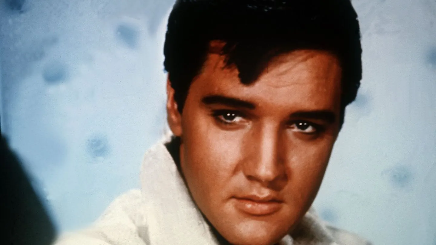 Klage in Kalifornien: Anthropic soll Elvis-Songs ins KI-Training eingespeist haben – Millionenklage
