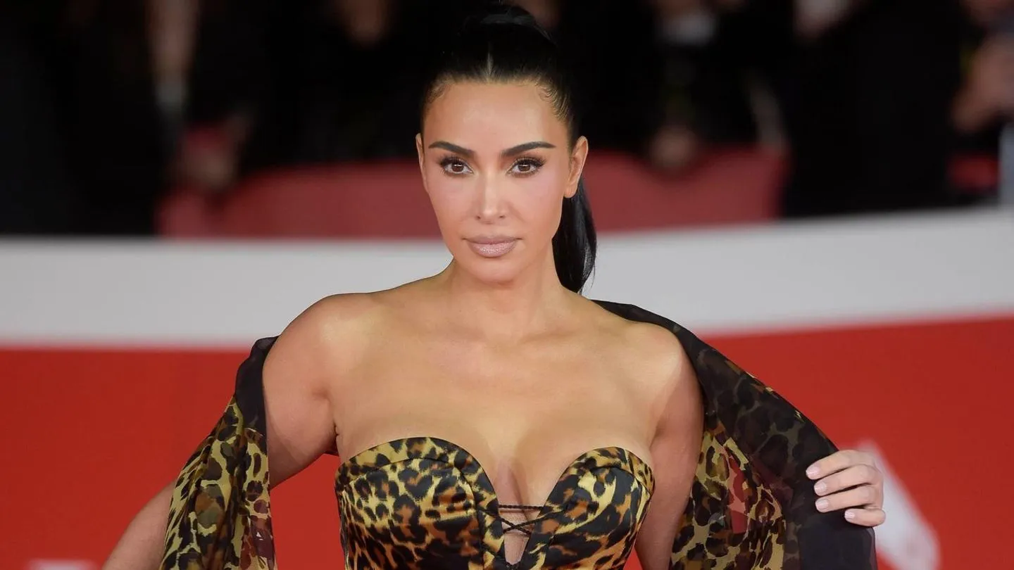Neue Biografie über Kim Kardashian: „Brüste, Nase, Po – bei Kim Kardashian ist alles echt“ — Ein Blick hinter die Fassade