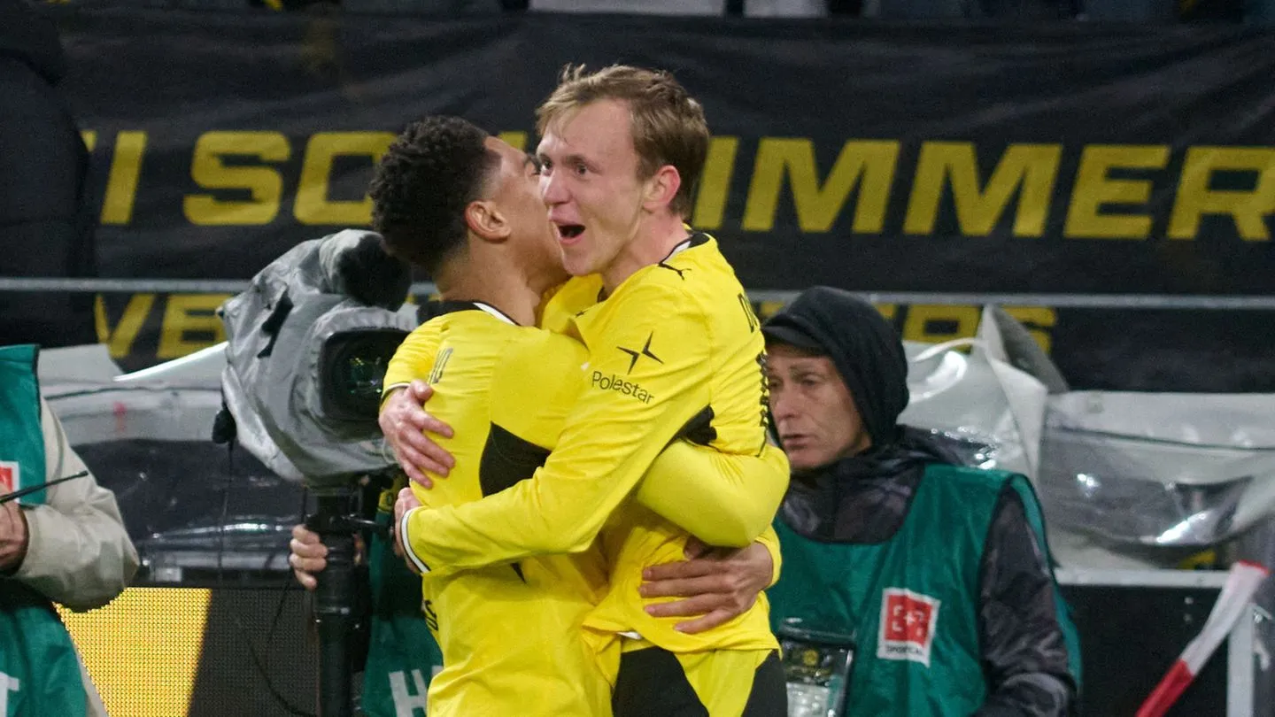 Fußball-Bundesliga: BVB mit spätem Heimsieg gegen Frankfurt vorerst an der Spitze