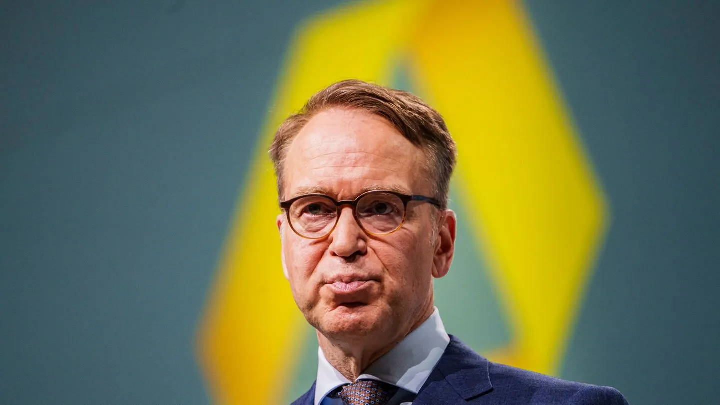Weidmann: Bund soll vorerst Aktionär der Commerzbank bleiben — Schutz deutscher Interessen vor Übernahmen