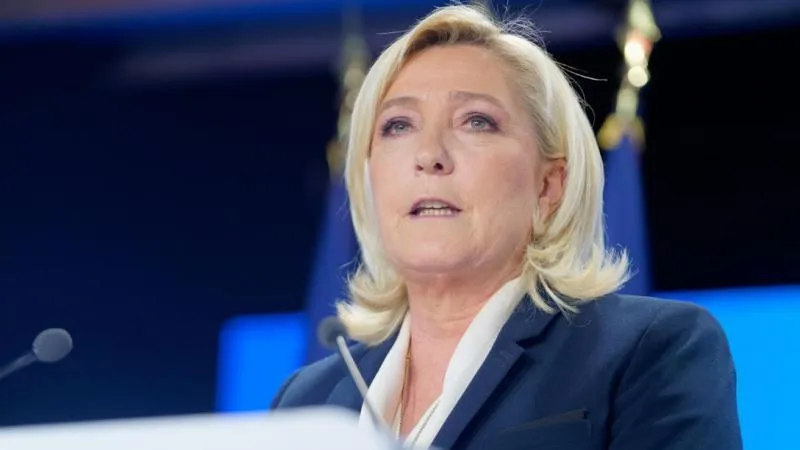 Le Pen: Alle Banken Frankreichs verweigern Kredit — Zeichen einer politisierten Finanzwelt