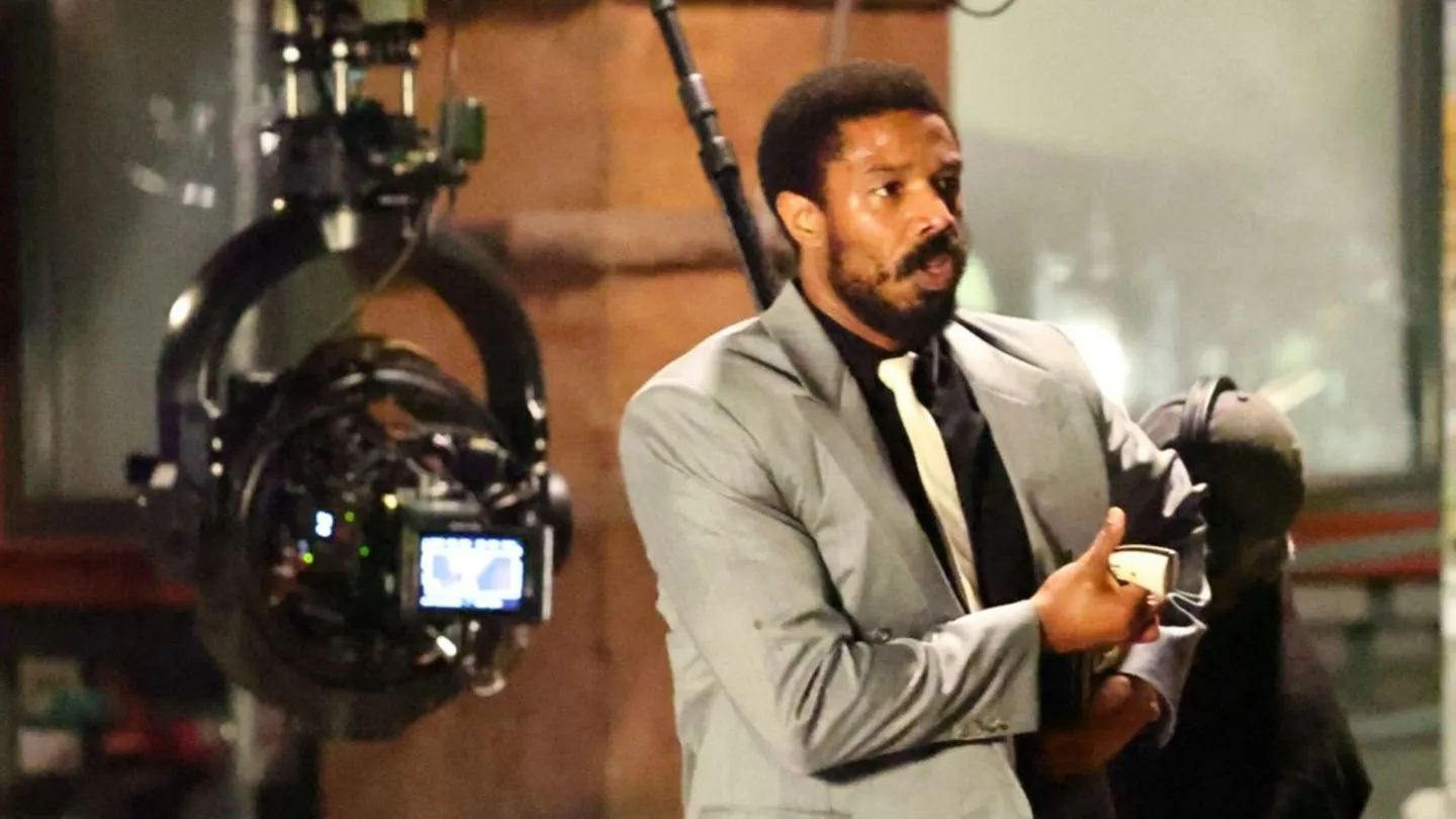 Erste Fotos von Michael B. Jordan: Als Tubbs am Set von „Miami Vice '85“