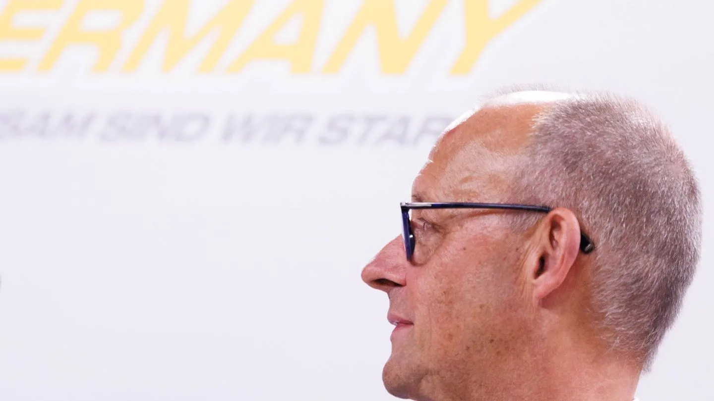 Wirtschaftspolitik: Investitionsgipfel in Berlin - Merz legt den roten Teppich für Milliardendeals aus